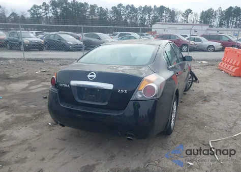 2010 Nissan Altima 2.5 S z USA, uszkodzony, nr VIN 1N4AL2AP1AN494690